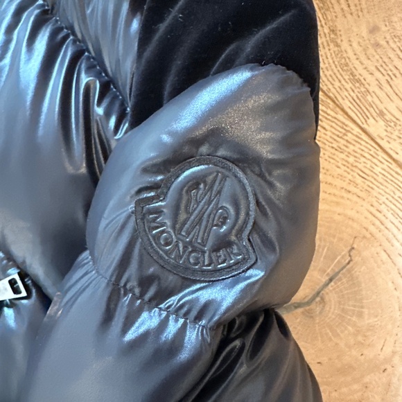 Moncler Puffer Black Jacket Kids Size 8 - Picture 2 of 7